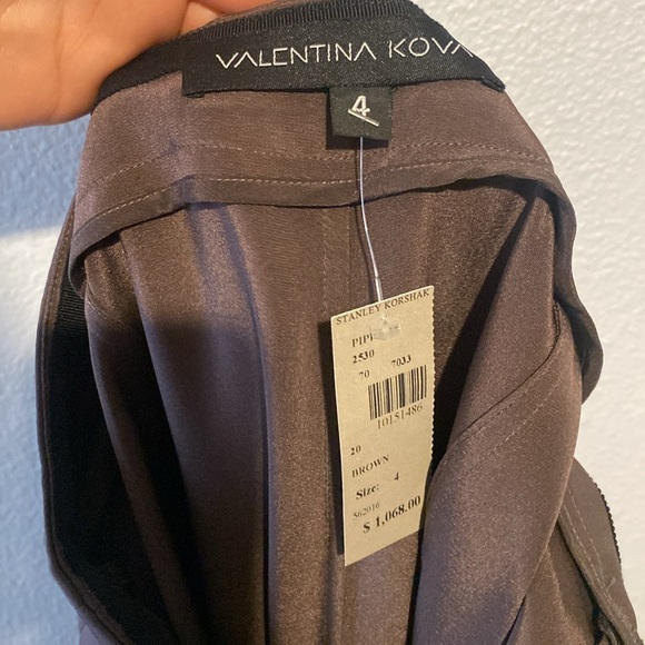 VALENTINA KOVA

Pippa Silk Pant
$1,070 - Picture 5 of 6